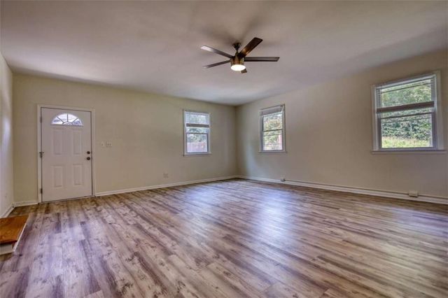 1341 Kenyon Road, Morrow, GA 30260