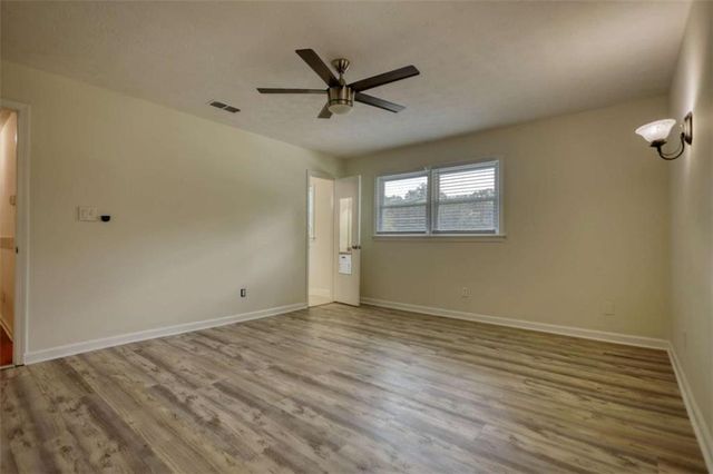 1341 Kenyon Road, Morrow, GA 30260