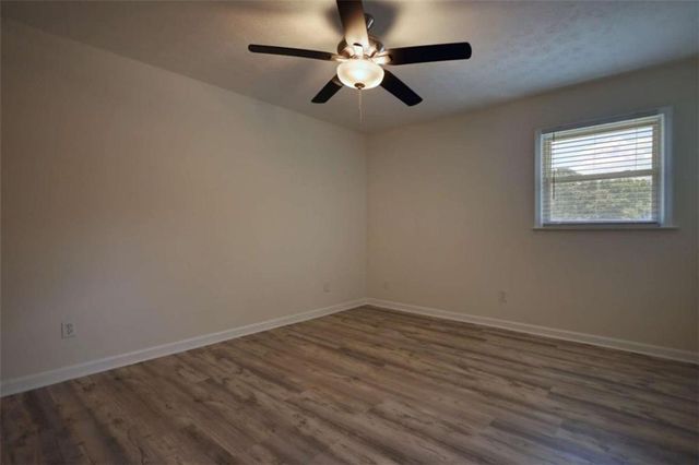 1341 Kenyon Road, Morrow, GA 30260