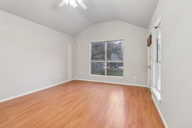 600 N Chattey Road, Desoto, TX 75115