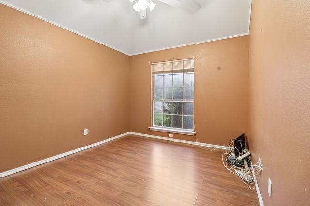 600 N Chattey Road, Desoto, TX 75115