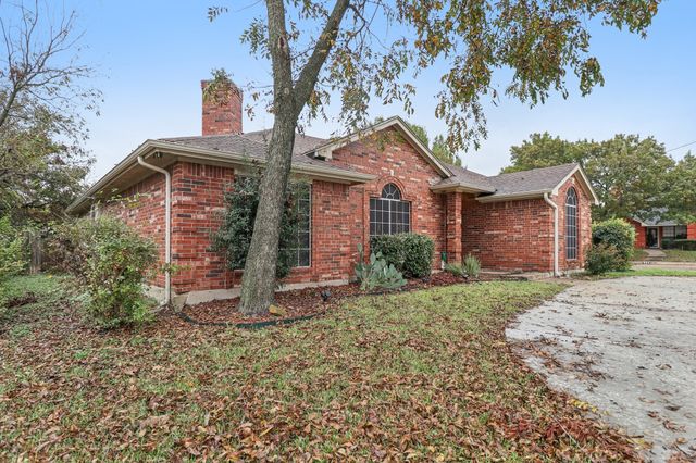 600 N Chattey Road, Desoto, TX 75115