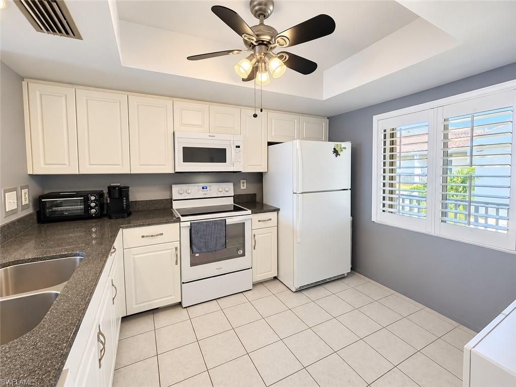 11220 Caravel CIR 308, FORT MYERS, FL 33908 — photo 2