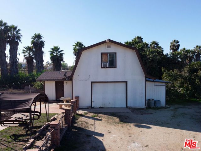 16065 Porter Avenue, Riverside, CA 92504