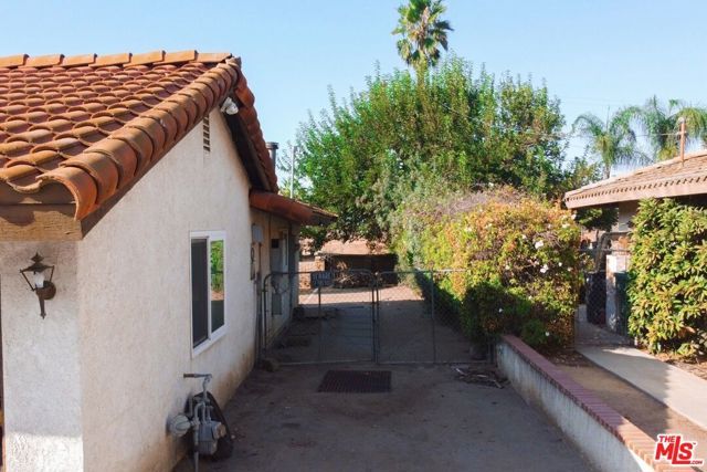 16065 Porter Avenue, Riverside, CA 92504