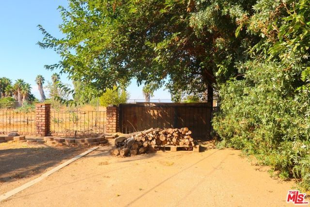 16065 Porter Avenue, Riverside, CA 92504