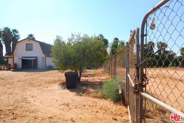 16065 Porter Avenue, Riverside, CA 92504