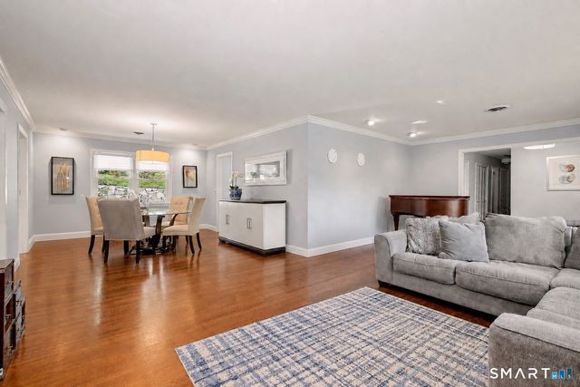 118 Davenport Ridge Lane, Stamford, CT 06903