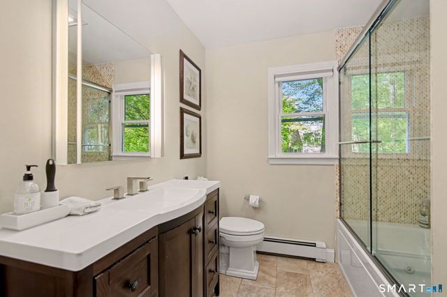 118 Davenport Ridge Lane, Stamford, CT 06903