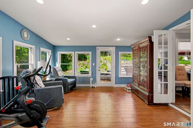 118 Davenport Ridge Lane, Stamford, CT 06903