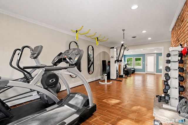 118 Davenport Ridge Lane, Stamford, CT 06903