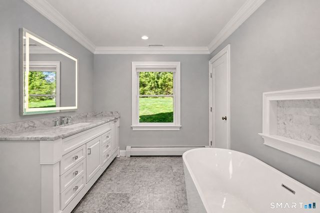 118 Davenport Ridge Lane, Stamford, CT 06903