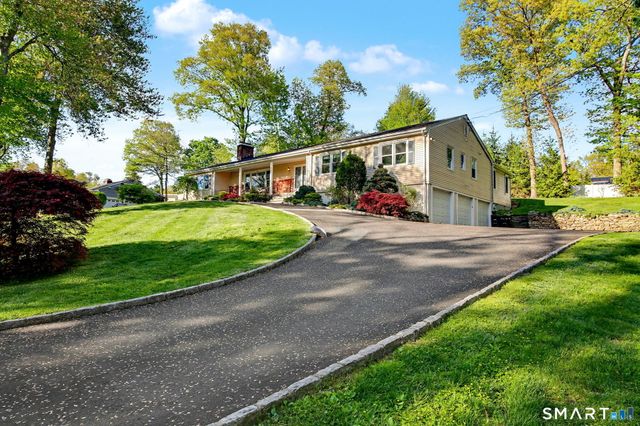 118 Davenport Ridge Lane, Stamford, CT 06903