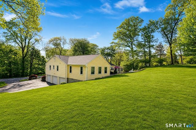 118 Davenport Ridge Lane, Stamford, CT 06903