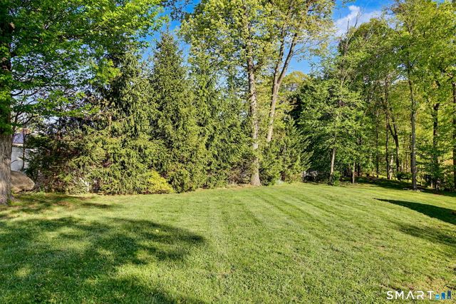 118 Davenport Ridge Lane, Stamford, CT 06903