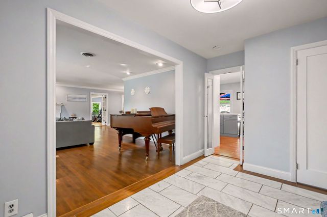 118 Davenport Ridge Lane, Stamford, CT 06903