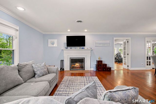 118 Davenport Ridge Lane, Stamford, CT 06903