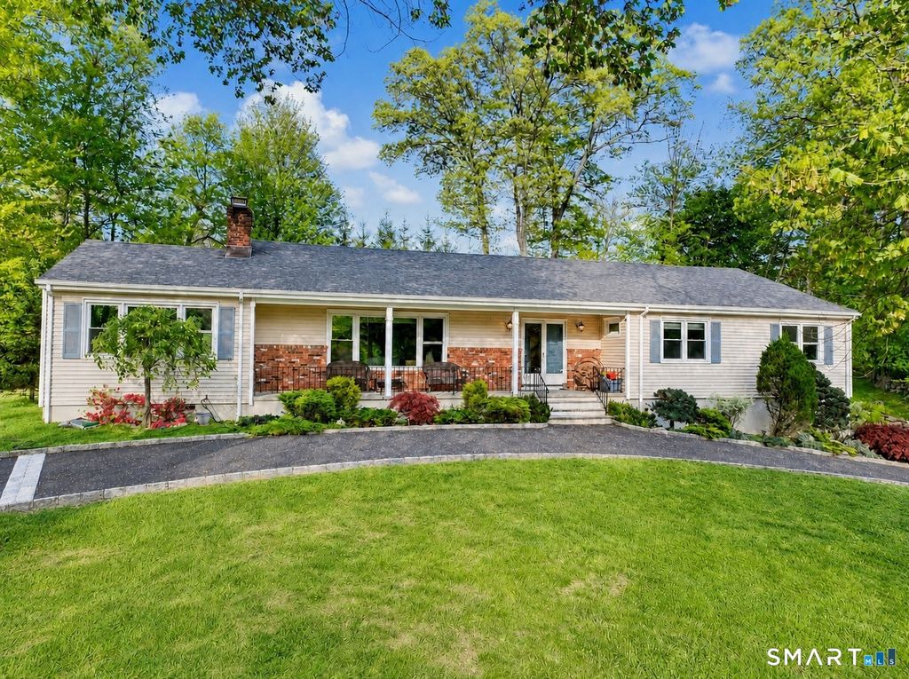 118 Davenport Ridge Lane, Stamford, CT 06903