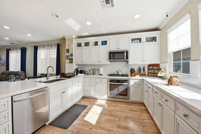 56 Regency Place, Hayward, CA 94544