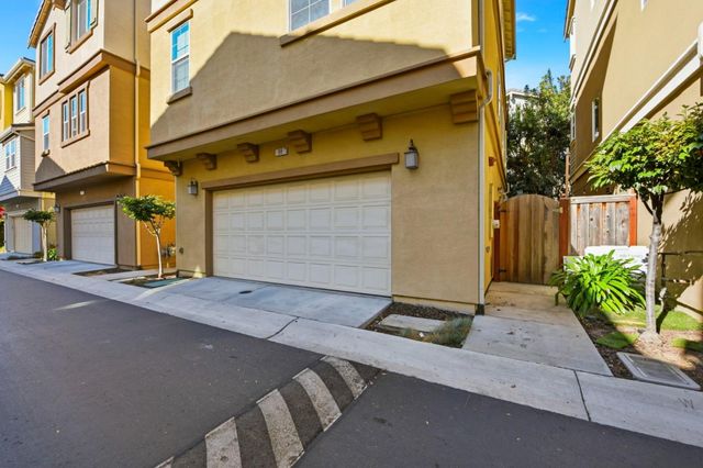 56 Regency Place, Hayward, CA 94544