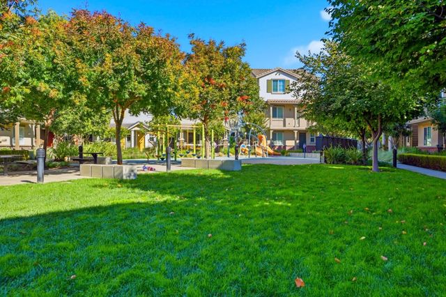 56 Regency Place, Hayward, CA 94544