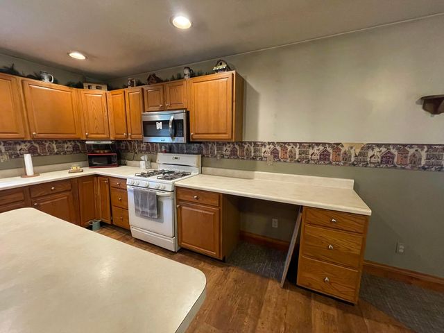 455 Long Street, Ashville, OH 43103