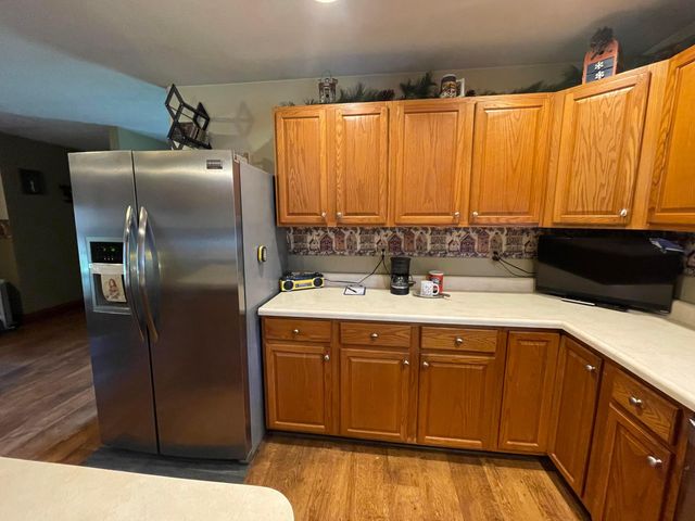 455 Long Street, Ashville, OH 43103
