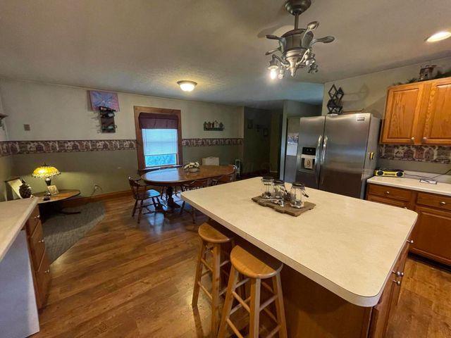 455 Long Street, Ashville, OH 43103