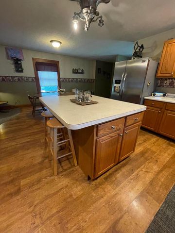 455 Long Street, Ashville, OH 43103