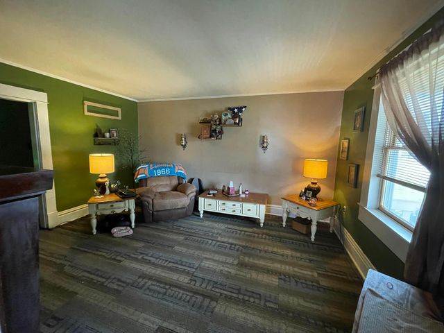 455 Long Street, Ashville, OH 43103