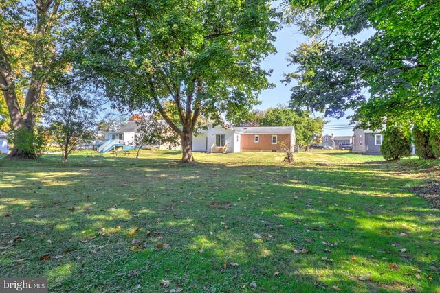 529 HOGESTOWN ROAD, Mechanicsburg, PA 17050