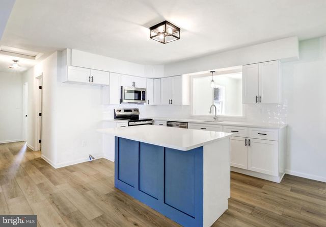 529 HOGESTOWN ROAD, Mechanicsburg, PA 17050