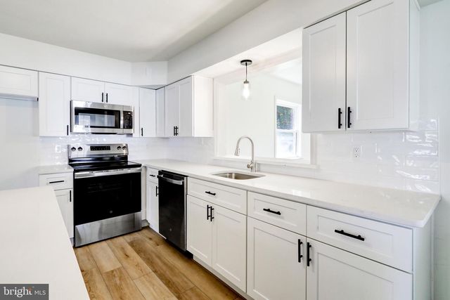 529 HOGESTOWN ROAD, Mechanicsburg, PA 17050