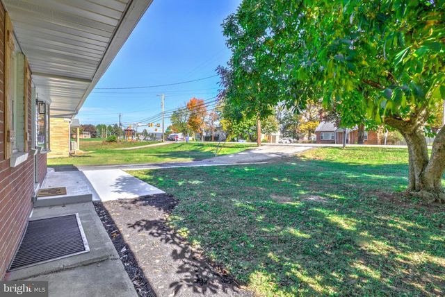 529 HOGESTOWN ROAD, Mechanicsburg, PA 17050