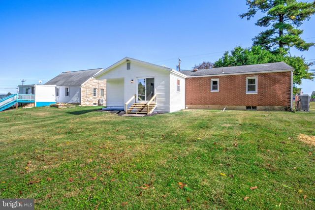 529 HOGESTOWN ROAD, Mechanicsburg, PA 17050