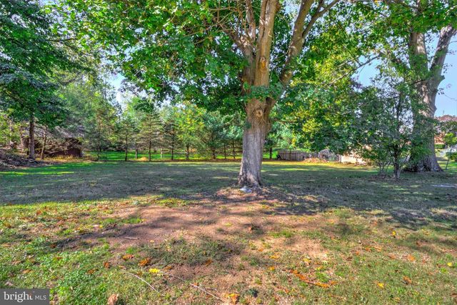 529 HOGESTOWN ROAD, Mechanicsburg, PA 17050
