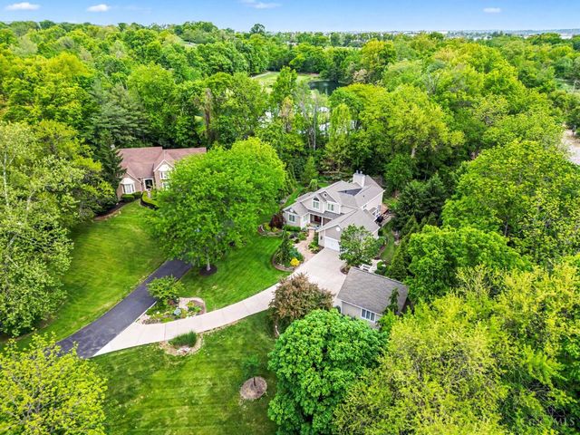 14 Hetherington Court, Glendale, OH 45246