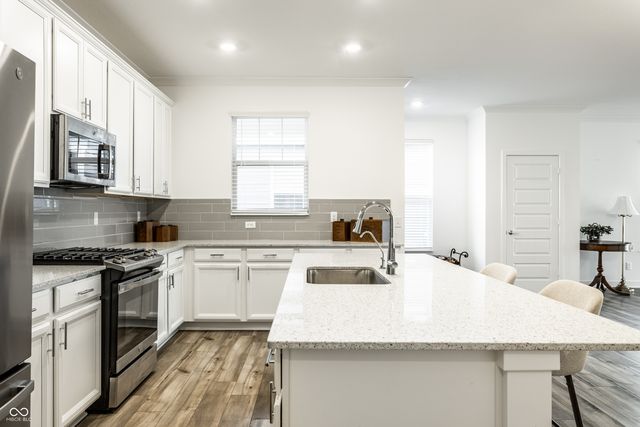 11453 Lottie Circle, Noblesville, IN 46060