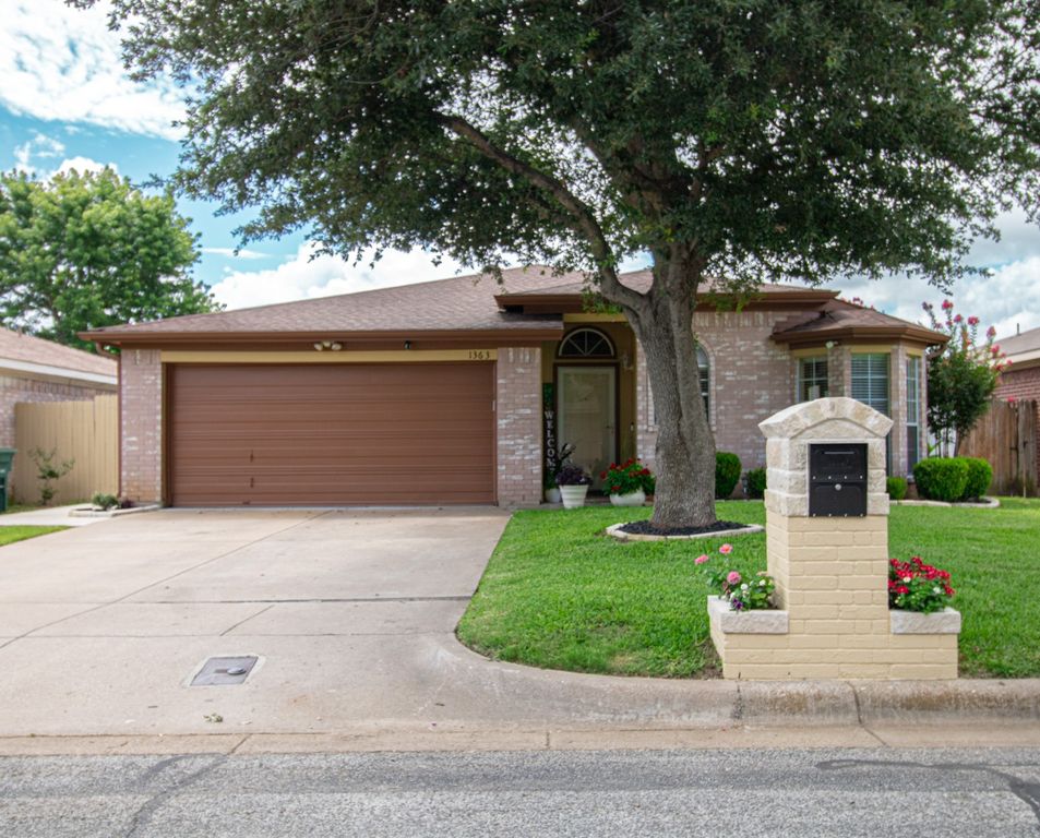 1363 Yorkshire Street 2, Fort Worth, TX 76134