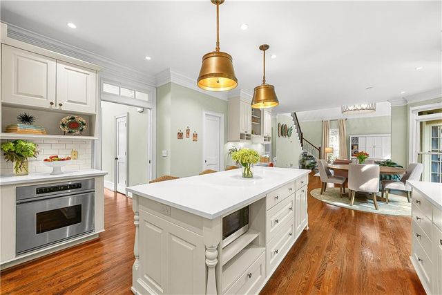 406 Spring House Cove NE, Atlanta, GA 30307