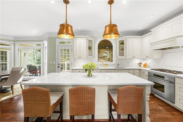 406 Spring House Cove NE, Atlanta, GA 30307