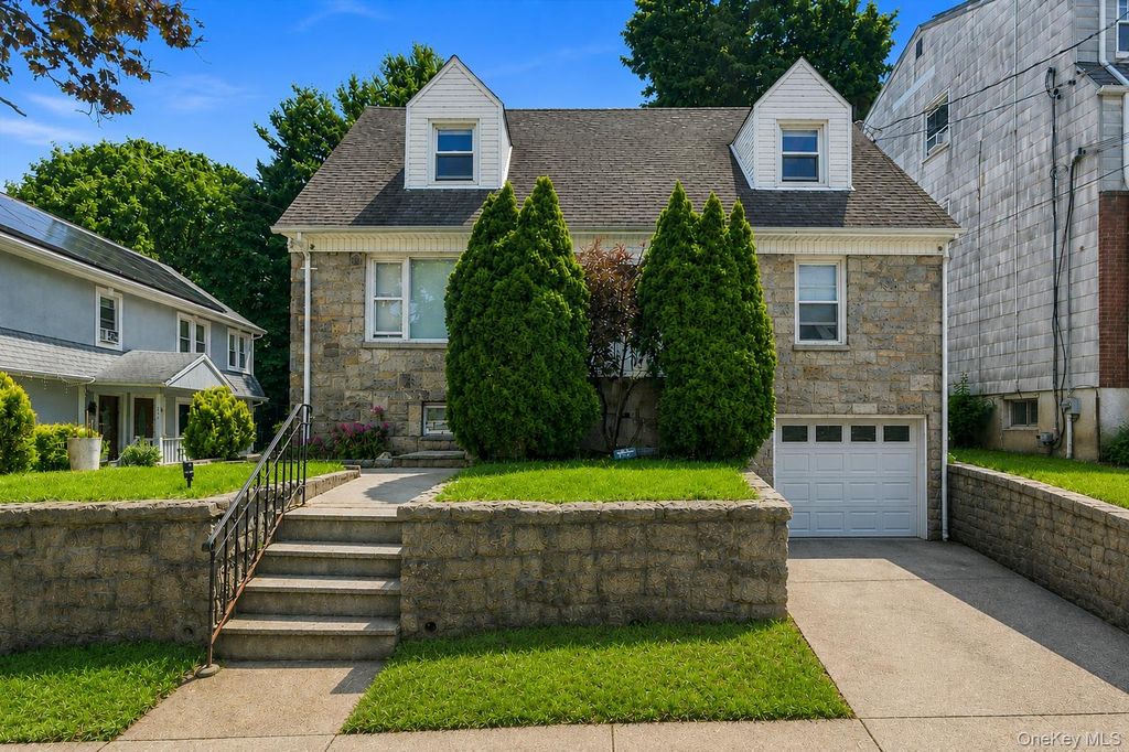 114 Greenvale Avenue, Yonkers, NY 10703 — exterior