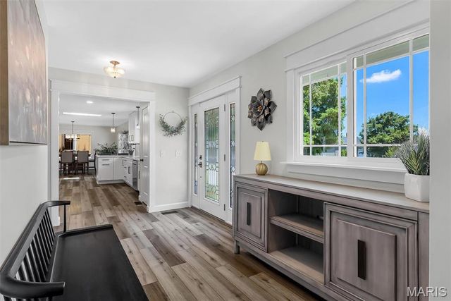 11 Rue Grand Drive, Lake St Louis, MO 63367