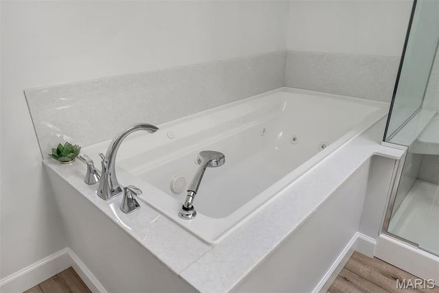11 Rue Grand Drive, Lake St Louis, MO 63367