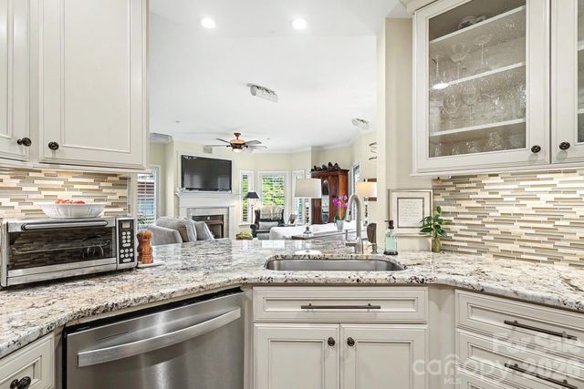 401 N Church Street 208, Charlotte, NC 28202