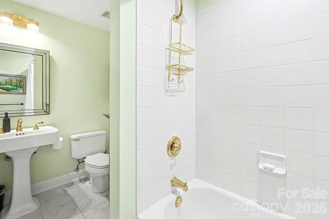 401 N Church Street 208, Charlotte, NC 28202