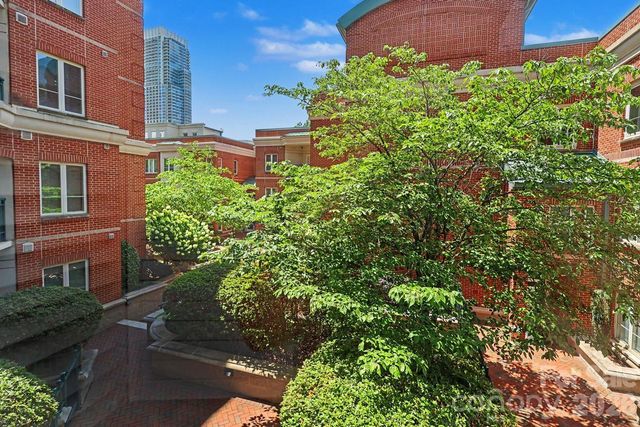 401 N Church Street 208, Charlotte, NC 28202