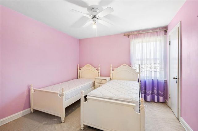 6147 N Central Park Avenue, Chicago, IL 60659