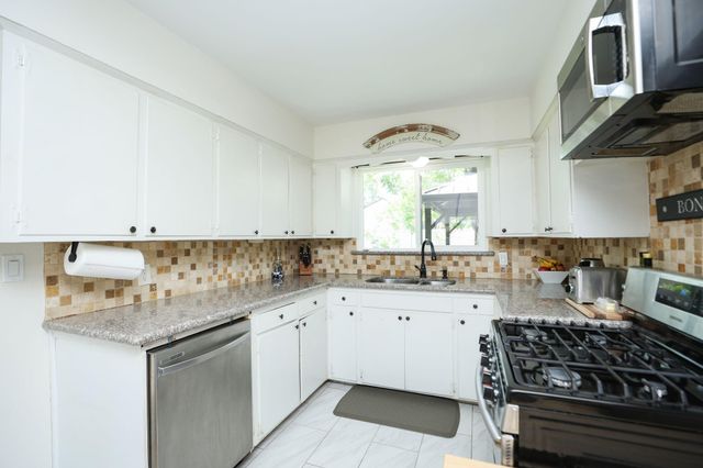 206 Irene Street, Deer Park, TX 77536