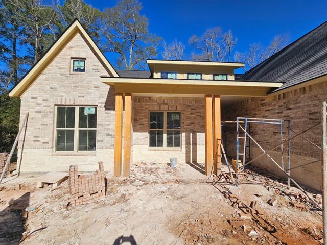 2112 Greentree Drive, Huntsville, TX 77340